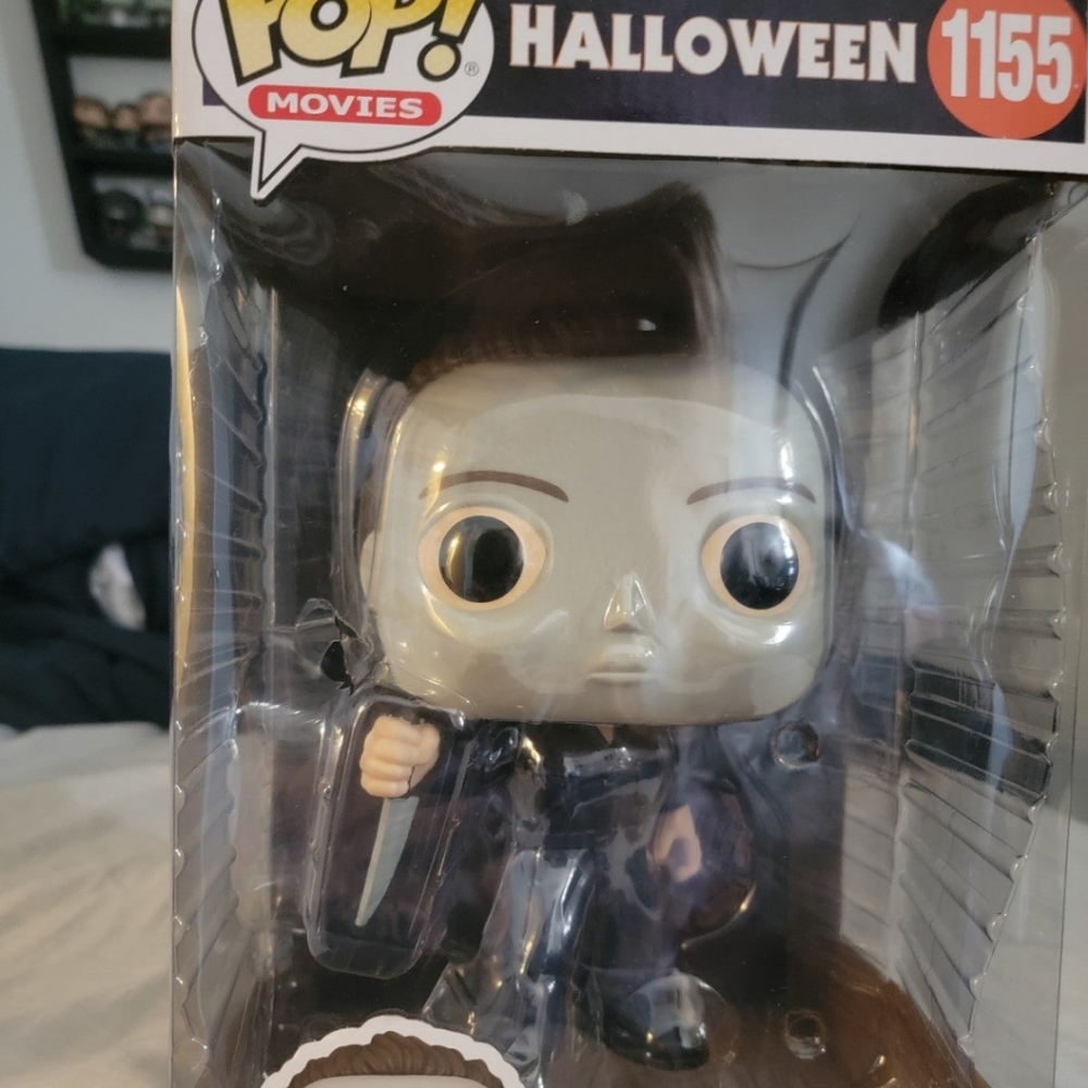 10 inch jumbo Micheal Meyers pop figure